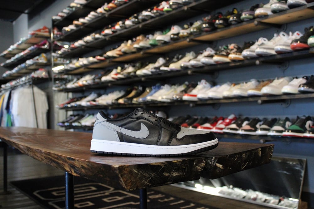 Air Jordan I (1) Low OG "Shadow"