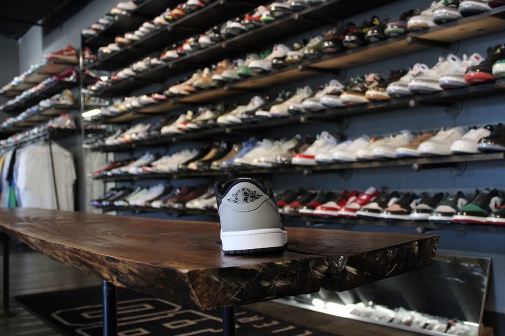 Air Jordan I (1) Low OG "Shadow"
