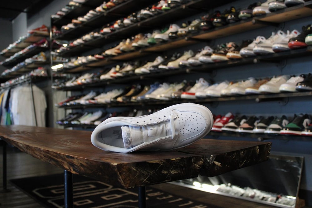 Air Jordan I (1) Low OG "Neutral Grey"