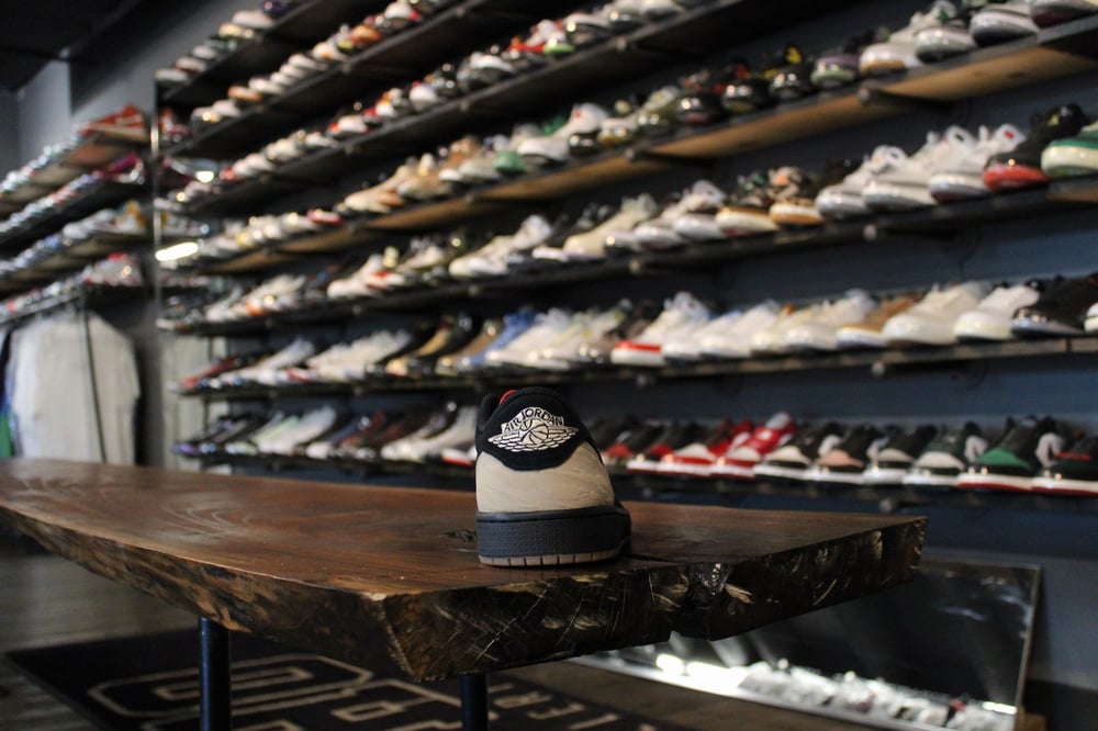 Air Jordan I (1) Low OG x SoleFly "Everglades"