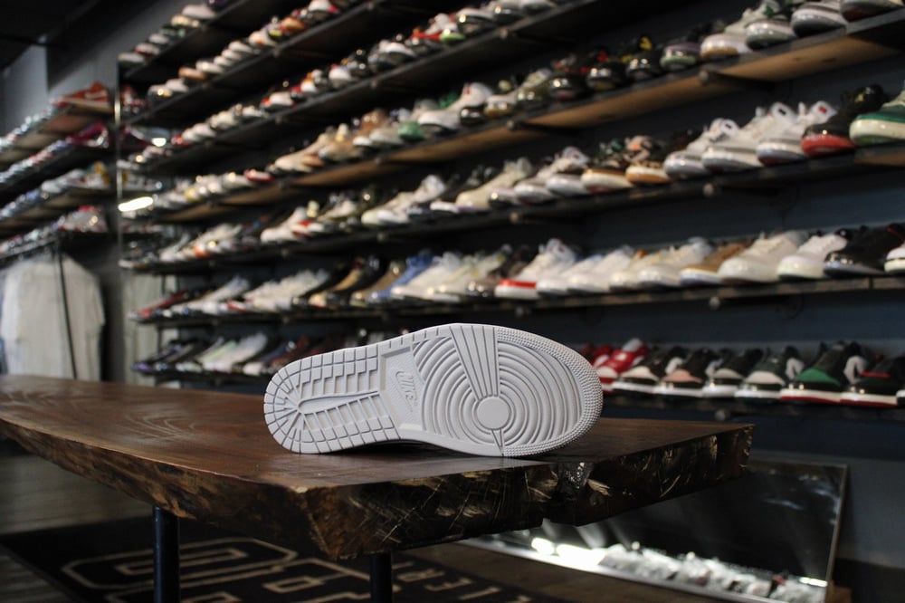 Air Jordan I (1) Low OG "CoJP/Silver"