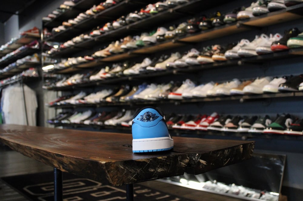 Air Jordan I (1) Low OG "Dark Powder Blue"