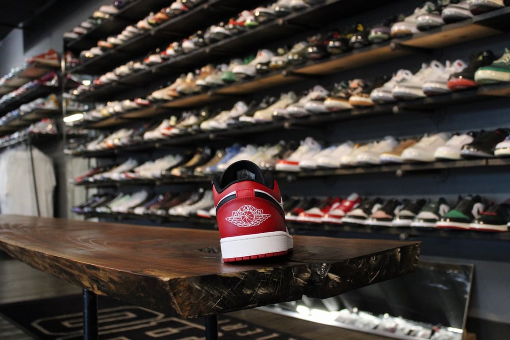 Air Jordan I (1) Low "Blk/Varsity Red"