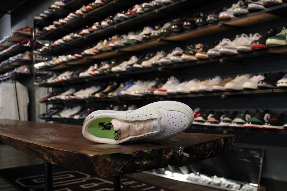 Air Jordan I (1) Low OG "Ghost Green"