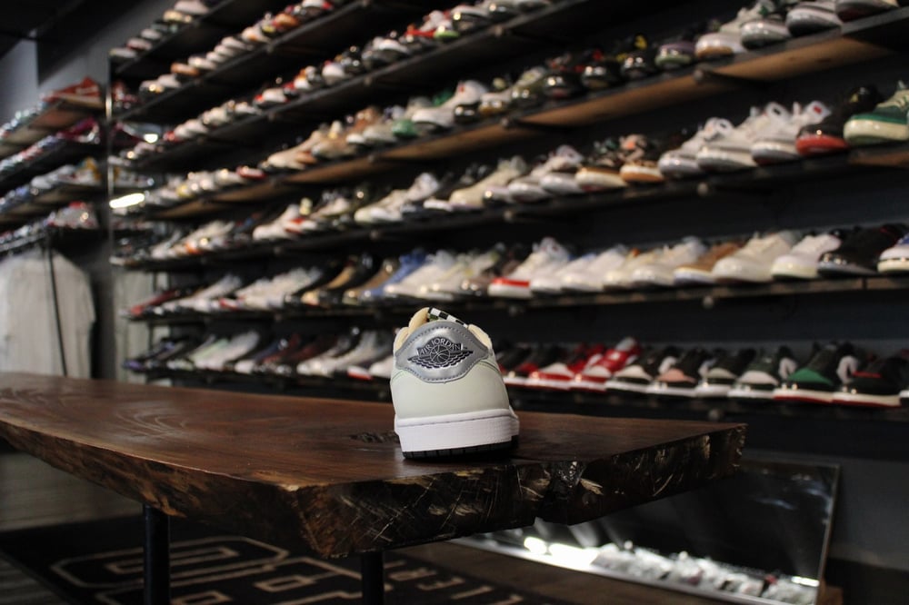 Air Jordan I (1) Low OG "Ghost Green"