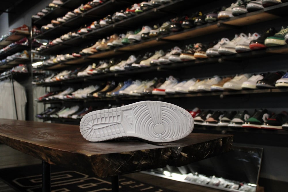 Air Jordan I (1) Low OG "Cyber Monday"