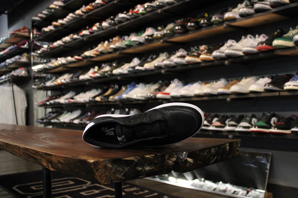 Air Jordan I (1) Low OG "Cyber Monday"