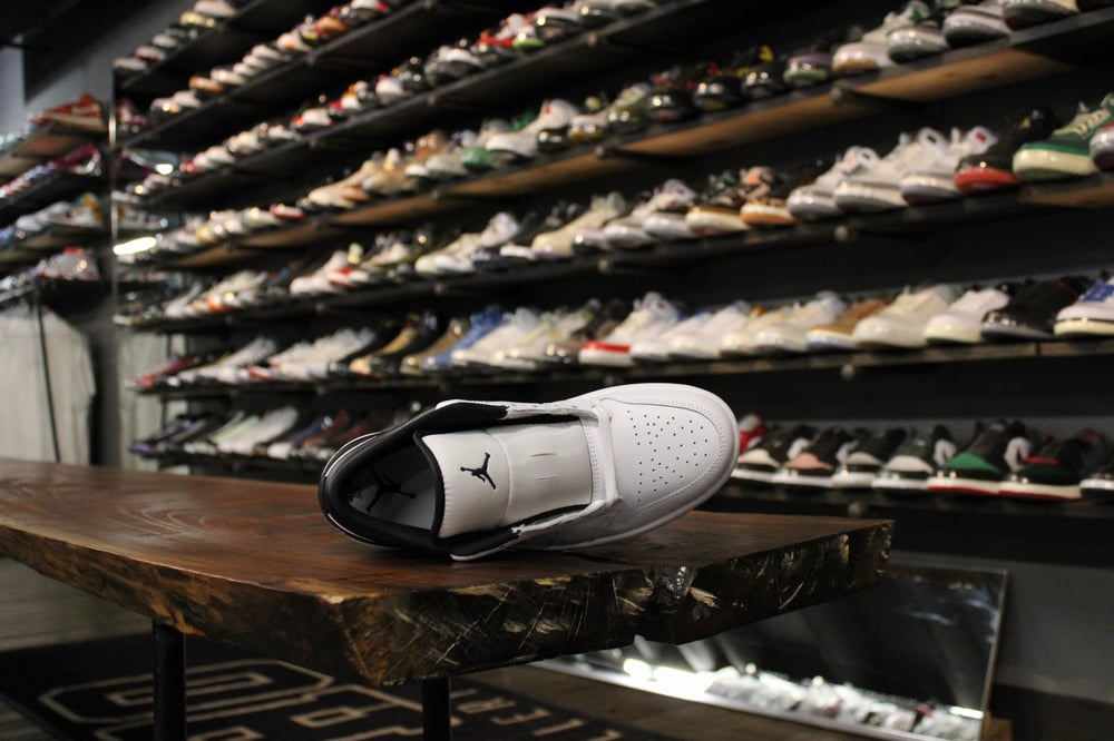 Air Jordan I (1) Low "Black/White"