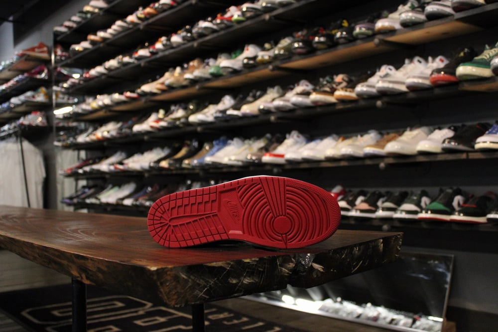Air Jordan I (1) Low OG "Gucci" WMNS