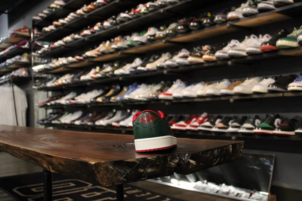Air Jordan I (1) Low OG "Gucci" WMNS