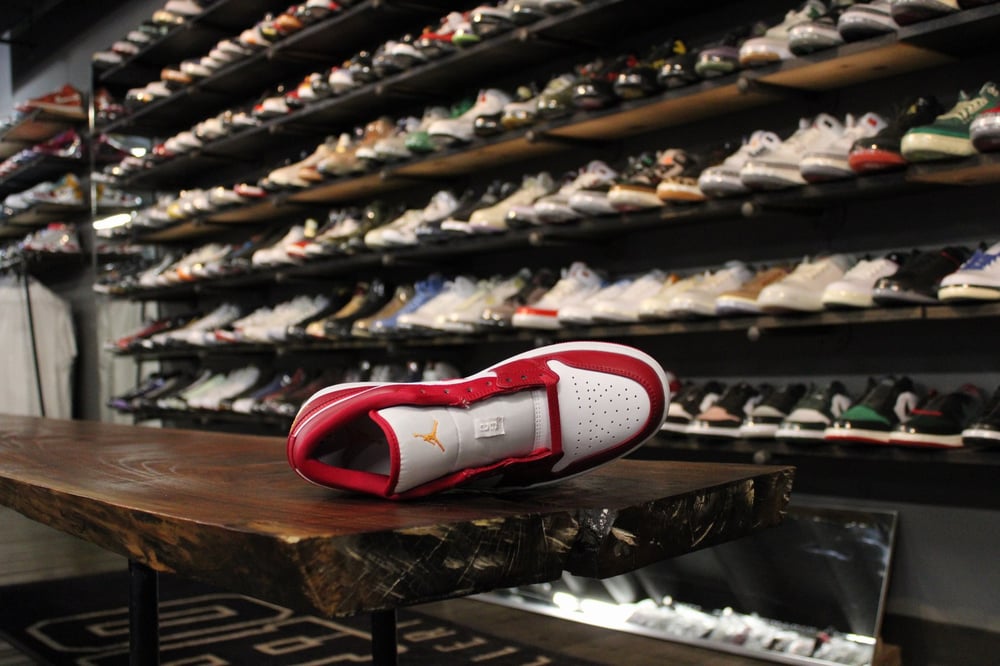Air Jordan I (1) Low "Cardinal Red"
