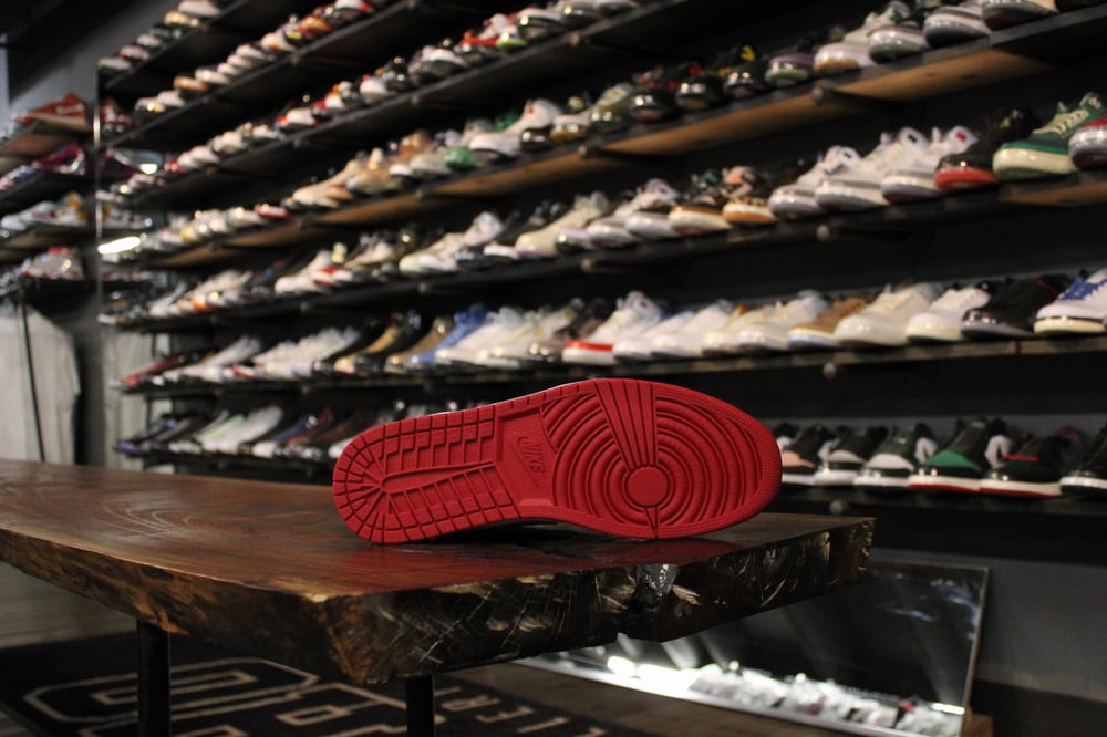 Air Jordan I (1) Low "Reverse Red Toe"
