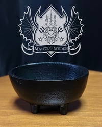 Oval cauldron