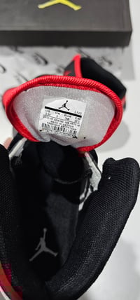 Image 4 of Air Jordan1