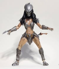 Image 3 of Female Predator custom figure