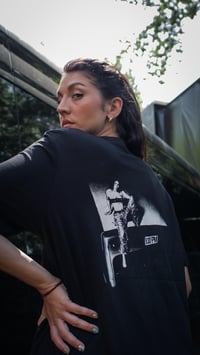 Image 1 of CAMISETA / SAMARRETA NEGRA - QUERALT LAHOZ · BUS 9:30PM
