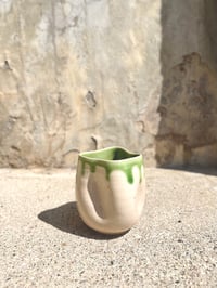 Image 4 of vessel (drippy)