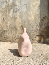 Image 1 of bud vase (melty pink)