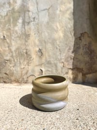 Image 1 of planter (ridges)