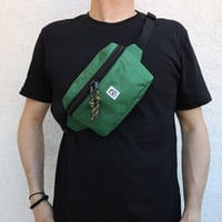 Image 3 of Mini Hip Pack Green övtáska