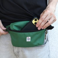 Image 4 of Mini Hip Pack Green övtáska