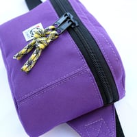 Image 4 of Mini Hip Pack Plum övtáska