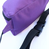 Image 5 of Mini Hip Pack Plum övtáska