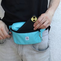 Image 3 of Mini Hip Pack Turquoise övtáska