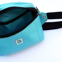 Image 6 of Mini Hip Pack Turquoise övtáska