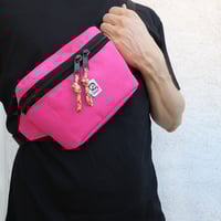 Image 1 of Mini Hip Pack Pink övtáska