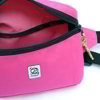 Image 6 of Mini Hip Pack Pink övtáska