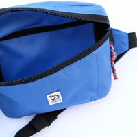 Image 6 of Mini Hip Pack Blue övtáska