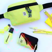 Image 4 of Mini Hip Pack Lime övtáska