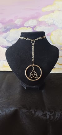 Triquetra silver Chain choker
