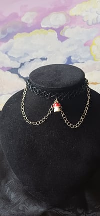 Mushroom Stretch Choker