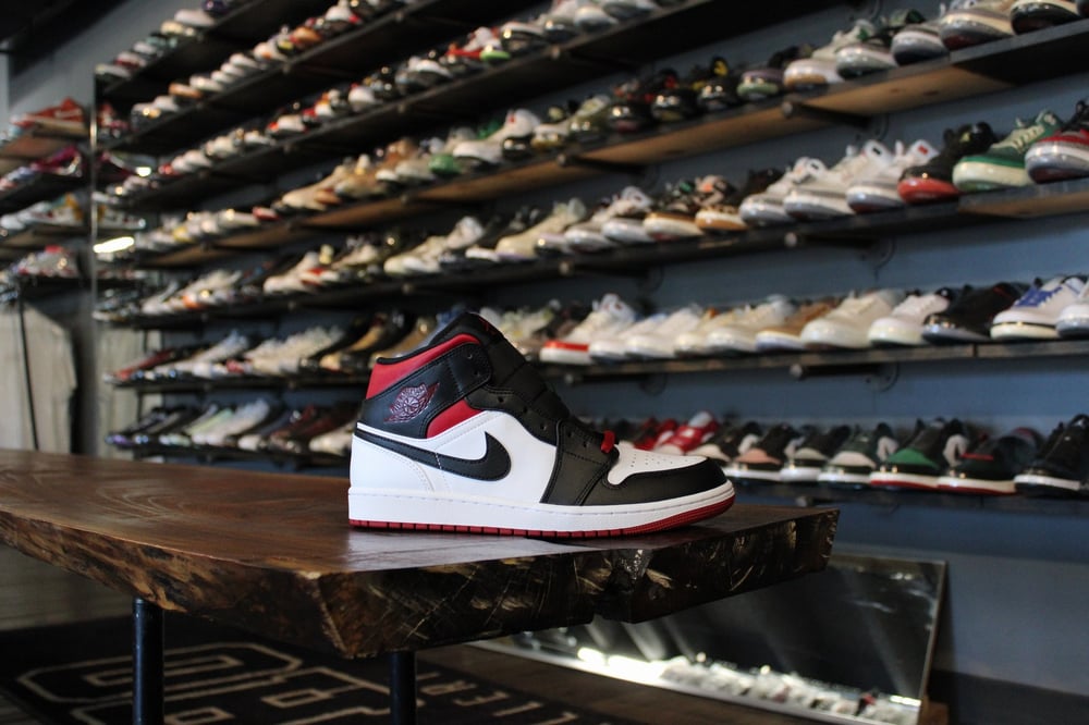 Air Jordan I (1) Mid "White/Gym Red"