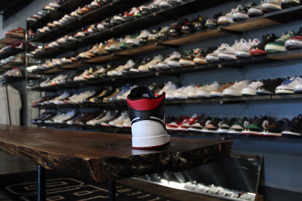 Air Jordan I (1) Mid "White/Gym Red"