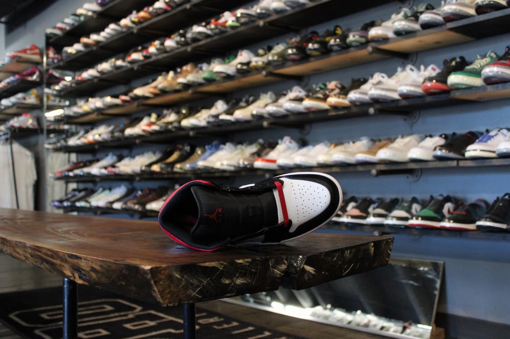 Air Jordan I (1) Mid "White/Gym Red"