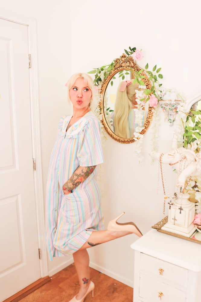 Image of Vintage 1980s SimplyBasic Pastel Button Up Housecoat (Small)