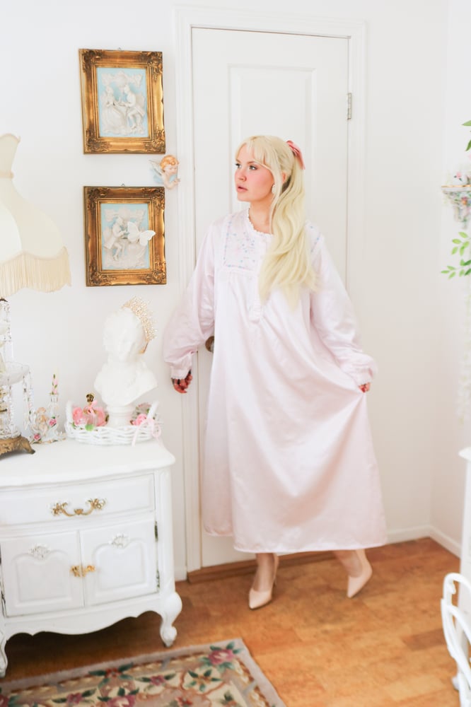 Image of Vintage 1980s Styled by SayBary Pastel Pink Princess Gown (Large)
