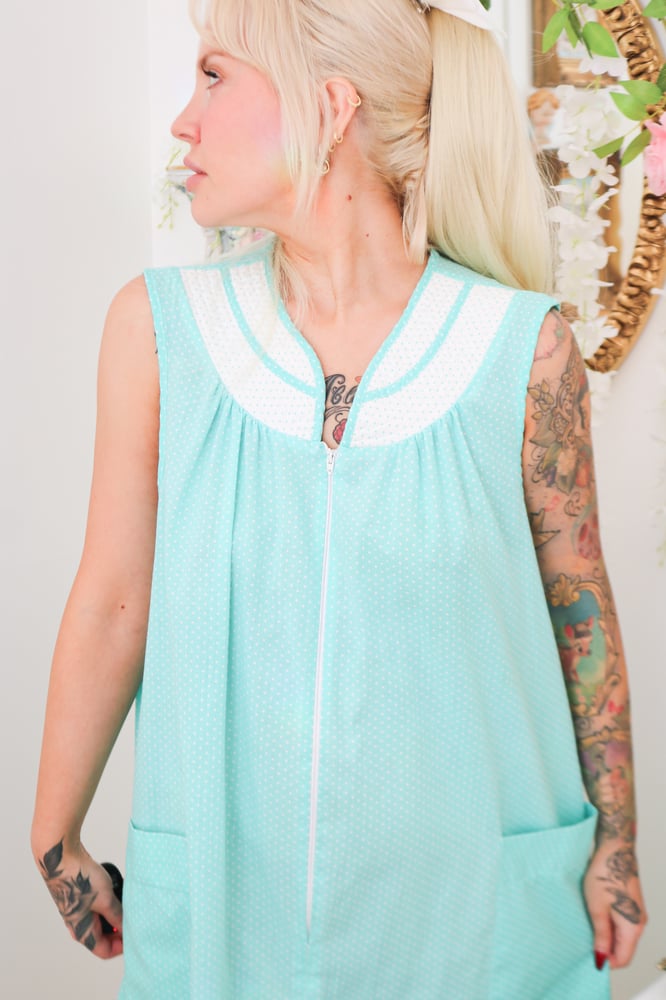 Image of 90s Intimate Options Zip Up Polka Dot House Coat (M/L) 