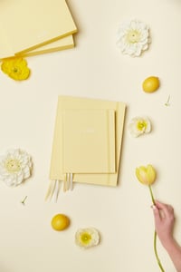 Image 2 of Emma Kate Co. 2026 Planner - Daisy {last one}