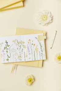 Image 3 of Emma Kate Co. 2026 Planner - Daisy {last one}