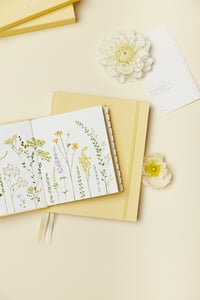 Image 6 of Emma Kate Co. 2026 Planner - Daisy {last one}