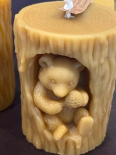 HONEYCOMB BEAR CANDLE * VELA DE OSO CON PENCA
