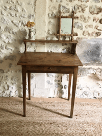Image 2 of Petite table ancienne en bois