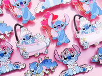 Image 1 of Pin's creature bleu Grade C