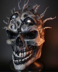 Image 2 of Skinner Man mask from Outlast