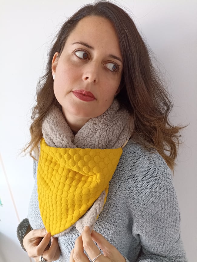 Cuello botón Bubbles Amarillo