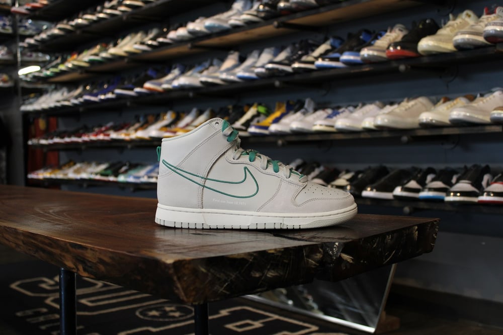 DUNK HIGH RETRO "FIRST USE/SAIL"